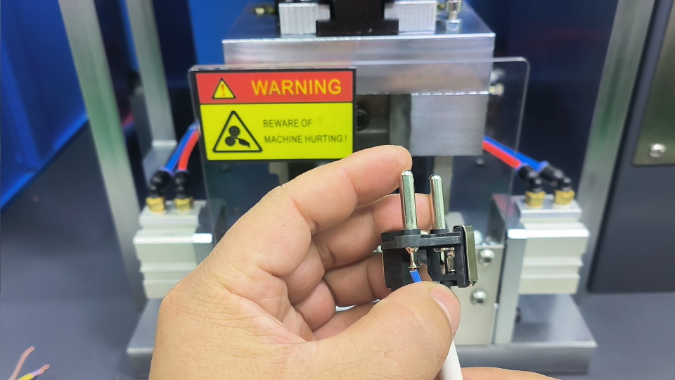 Europe Power Plug Crimping